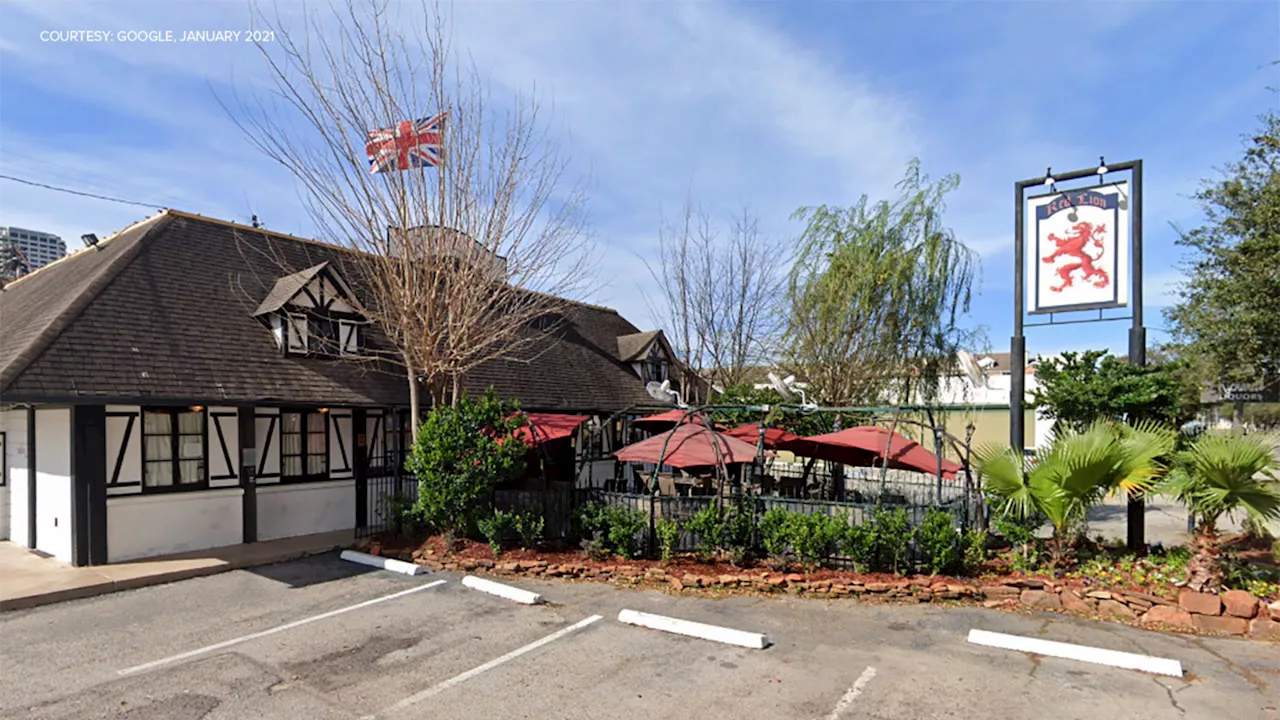 Fired employee gets stuck in roof during break-in at iconic River Oaks restaurant, police say