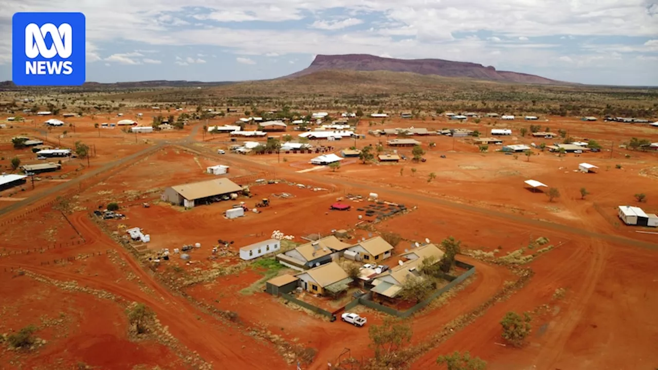 NT Police investigating criminal damage in Kintore as teachers evacuated and services withdrawn