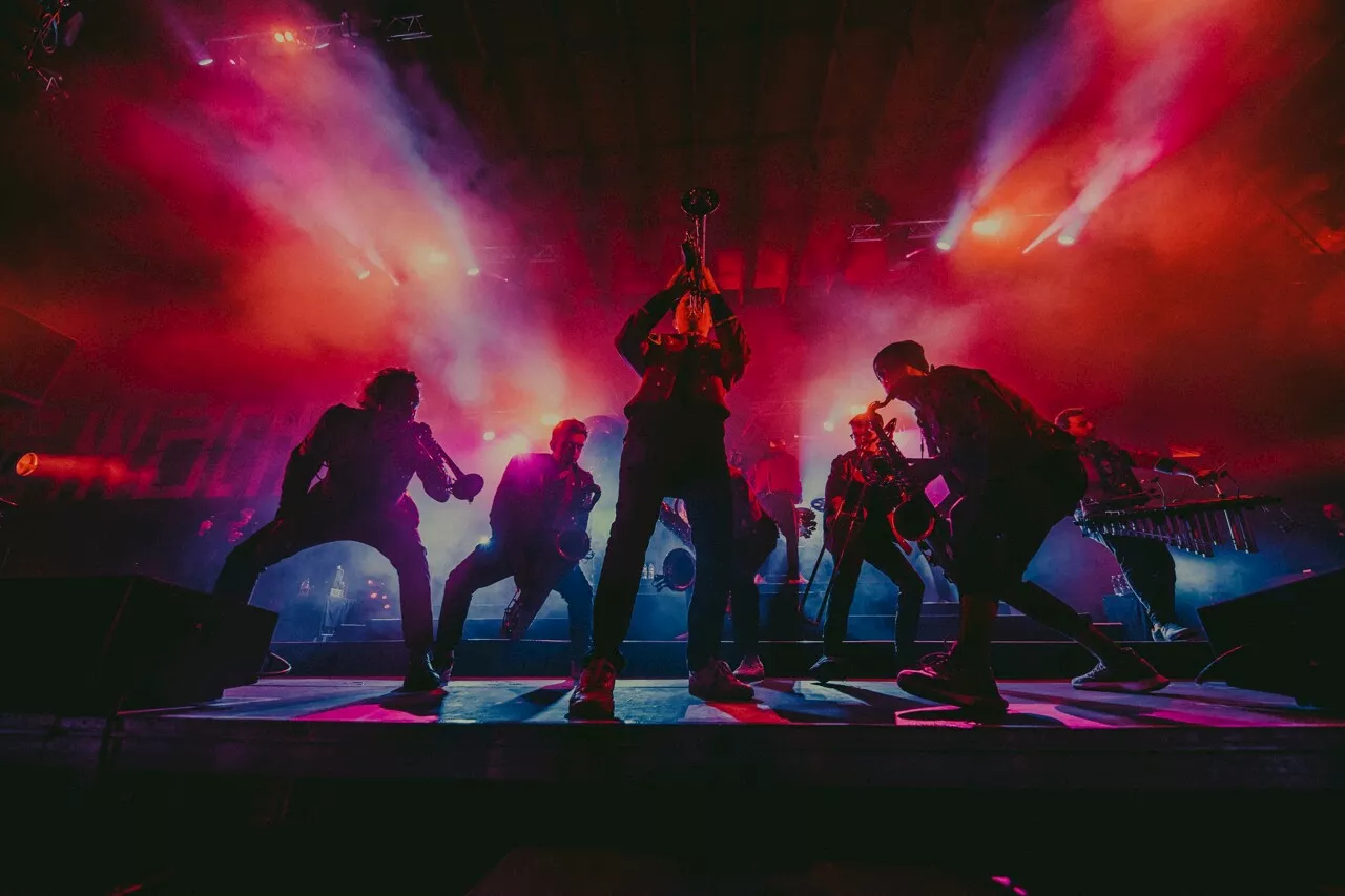 Concert à Nantes : la fanfare techno Meute va faire vibrer le Zénith en 2025