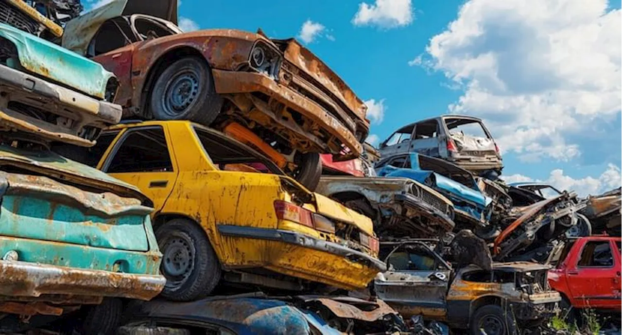 Vehicle Scrapping: वाहन स्क्रैपिंग नीति में जल्द हो सकता है बदलाव, 15 साल पुरानी गाड़ियों को मिलेगी राहत