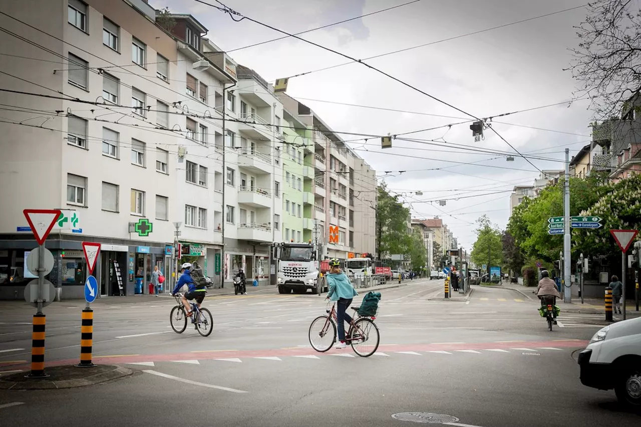 Burgfelderstrasse in Basel: Polizeifahndung nach Kiosk-Raub