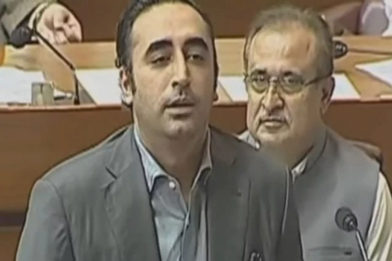 Bilawal Bhutto blames politicians for political aversion among youth