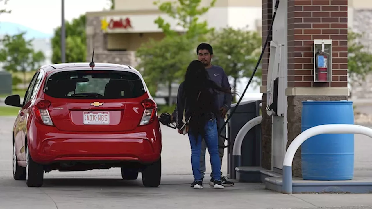 Inflation fell for fifth month in a row to 2.5% in August, clearing way for Fed easing