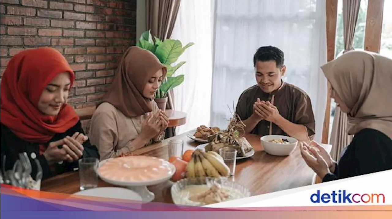 Ini Bacaan yang Dipanjatkan ketika Muslim Lupa Doa Makan