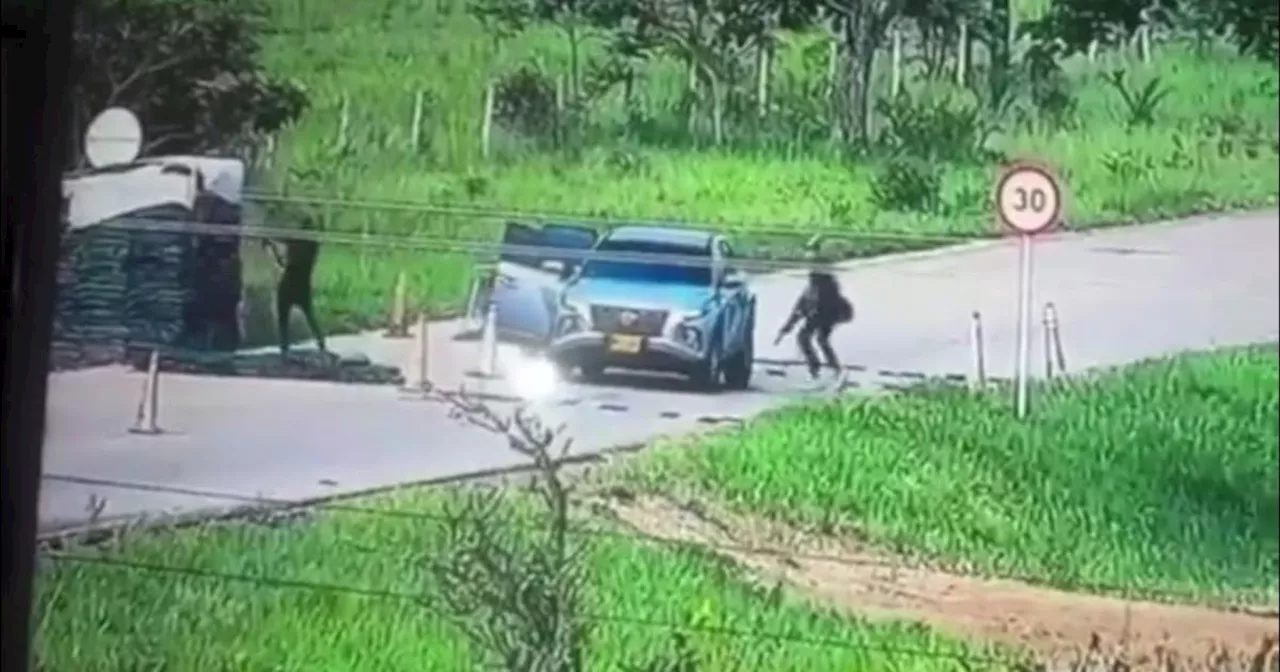 En cámaras quedó registrado el asesinato de dos soldados en Arauca