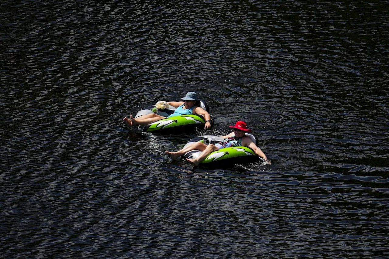 Most of Canada predicted to have a warmer-than-normal fall, The Weather Network says