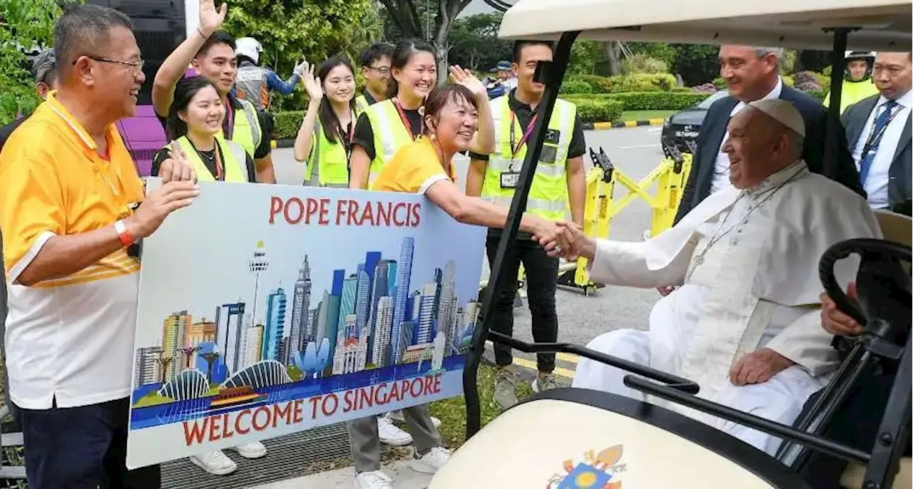 Singaporean Catholics pray for Pope Francis