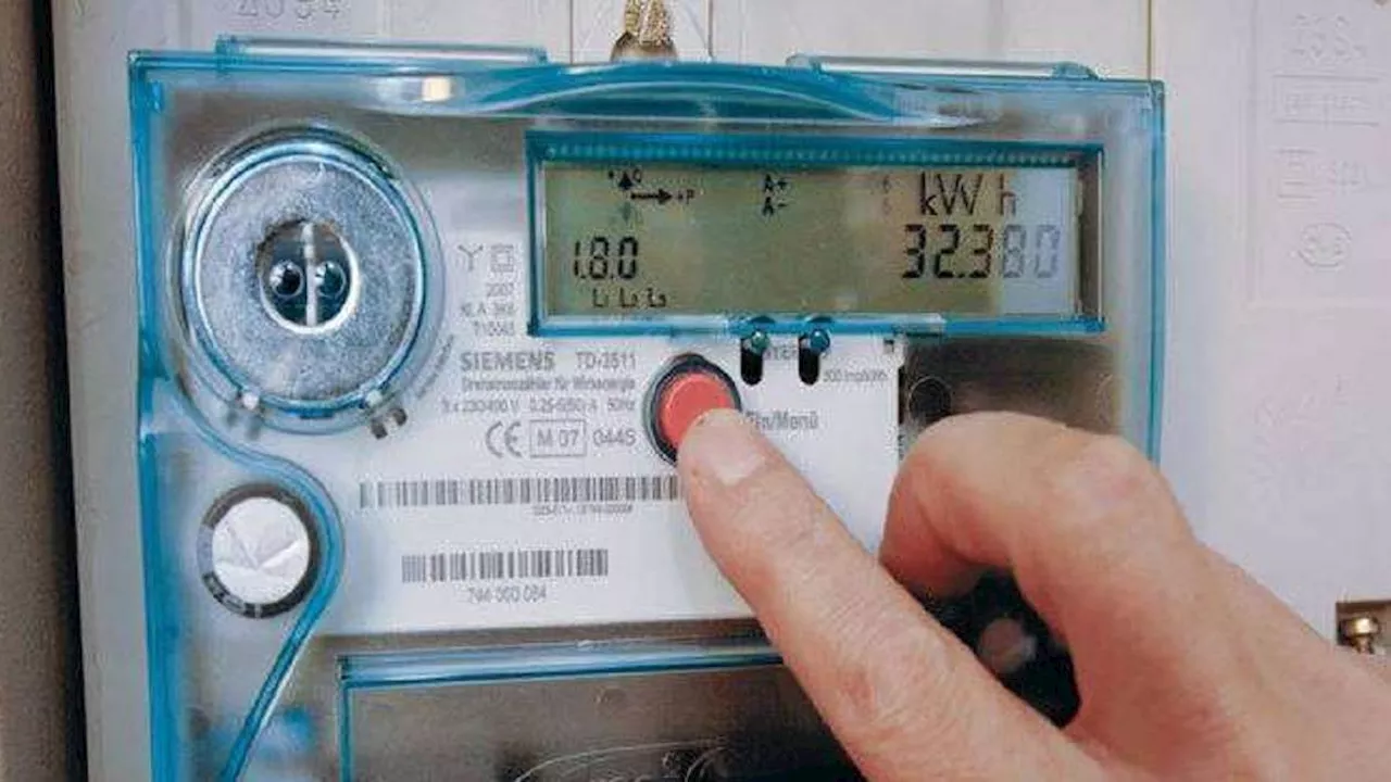 Smart Bijli Meters: वाराणसी में मीटर लगाने में 'स्मार्टनेस' फ्यूज, उपभोक्ताओं को अब भी इंतजार