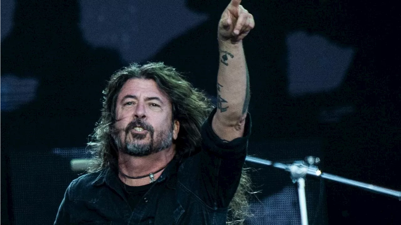 Le chanteur Dave Grohl tente de « regagner la confiance » de sa famille après avoir eu un enfant hors mariage