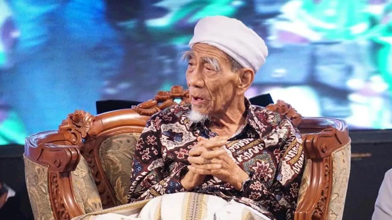 Kisah Barokah Air Doa Mbah Moen Sembuhkan Orang Sakit, Karomah Wali