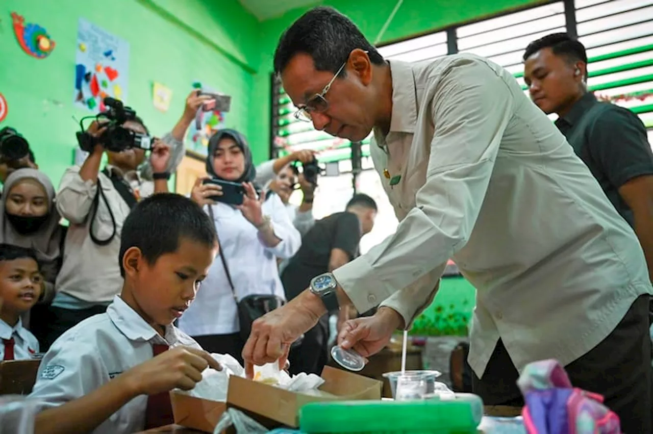 Uji Coba Makan Siang Bergizi di Sumedang Diikuti 420 Siswa SD