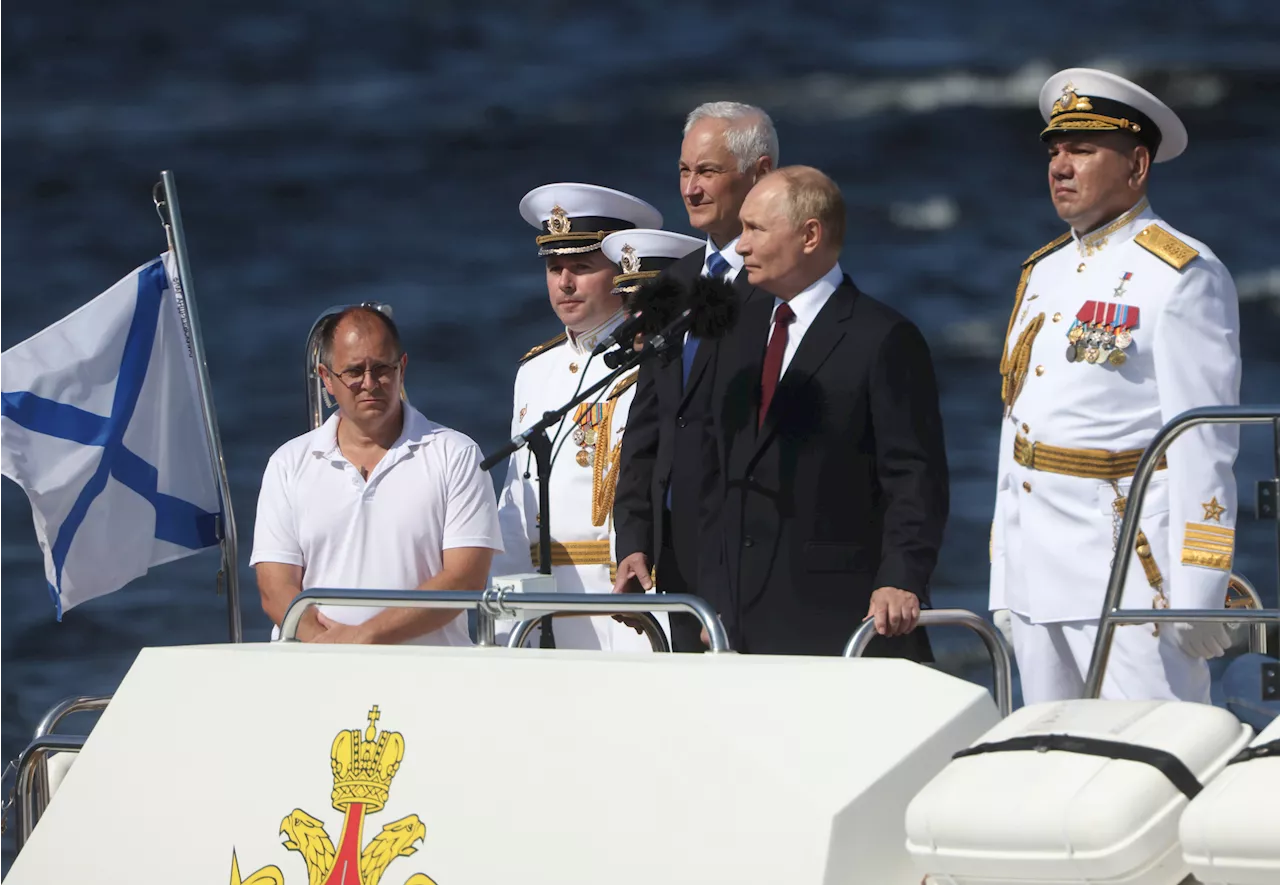 Putin Caught Exaggerating Size of Russian Fleet in Arctic Navy Drills