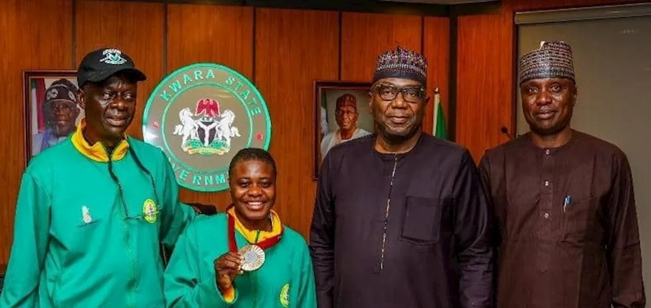 Para-Badminton: Kwara Governor receives Paralympics silver medallist, Bolaji