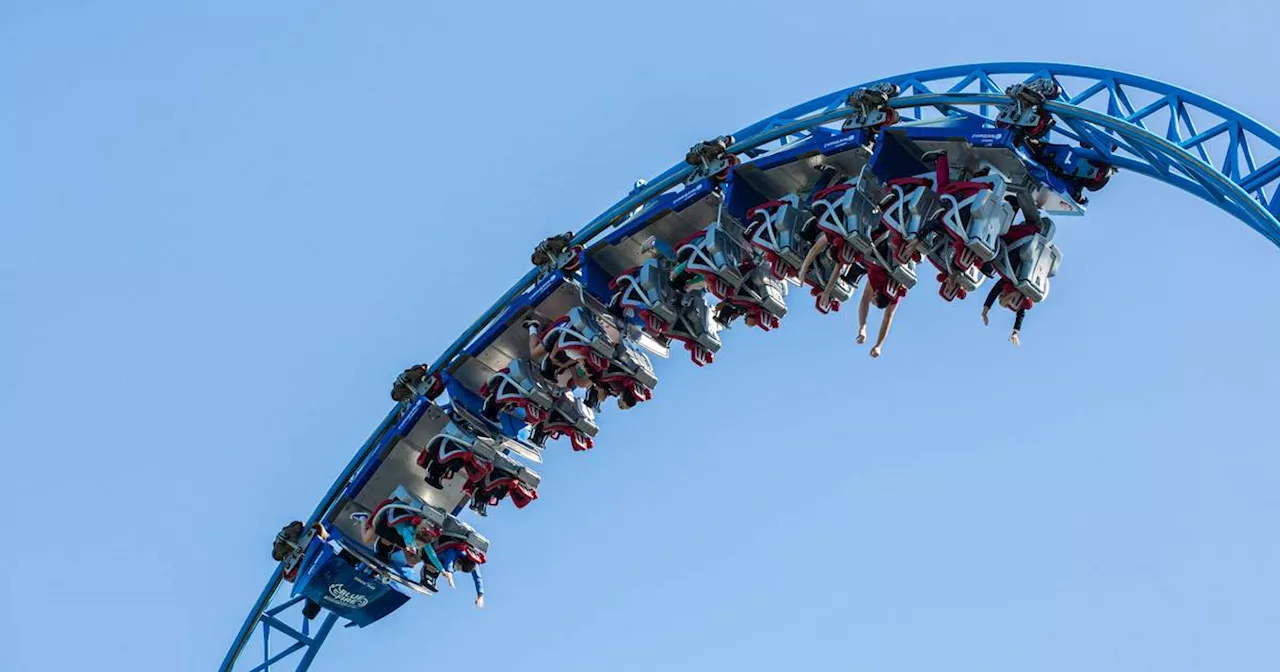 Europa-Park: Achterbahn Blue Fire bleibt stecken