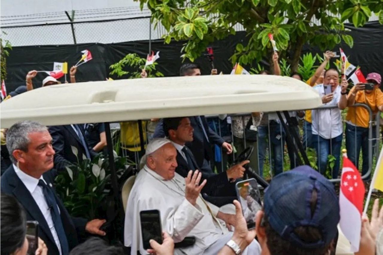 Le pape est arrivé à Singapour, dernière étape de sa tournée en Asie-Pacifique