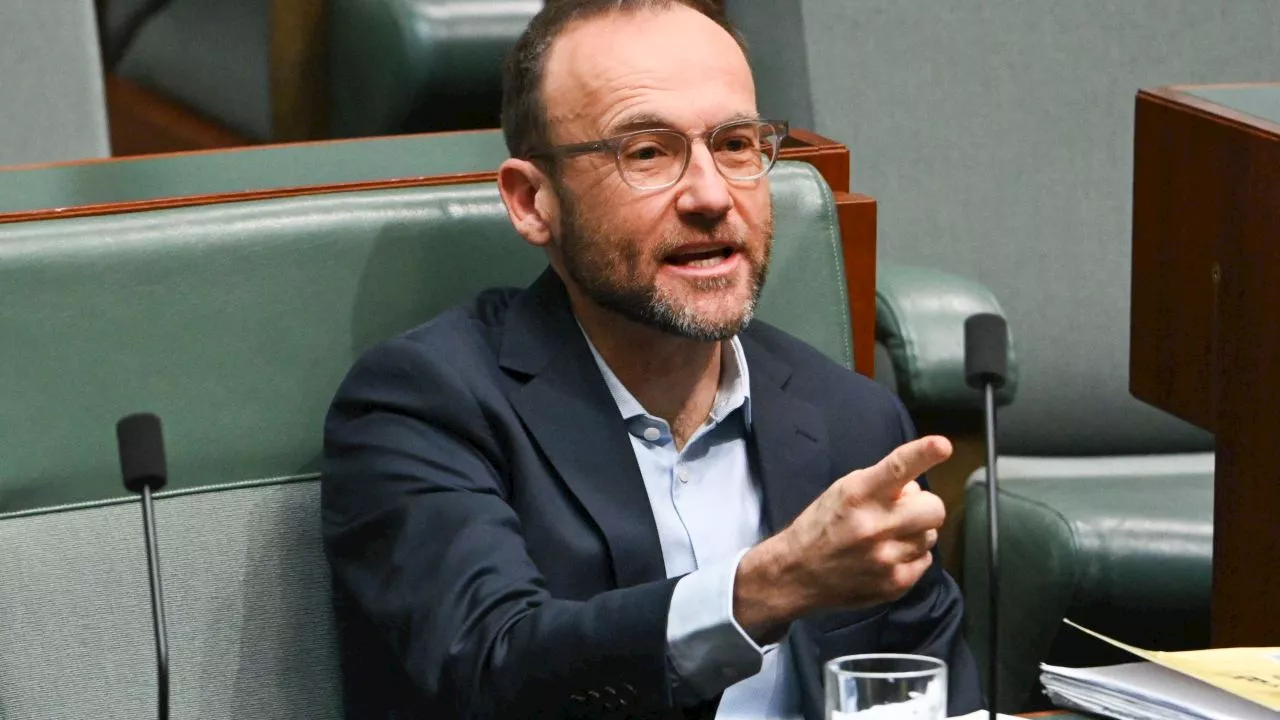 Greens demands Labor intervene with RBA