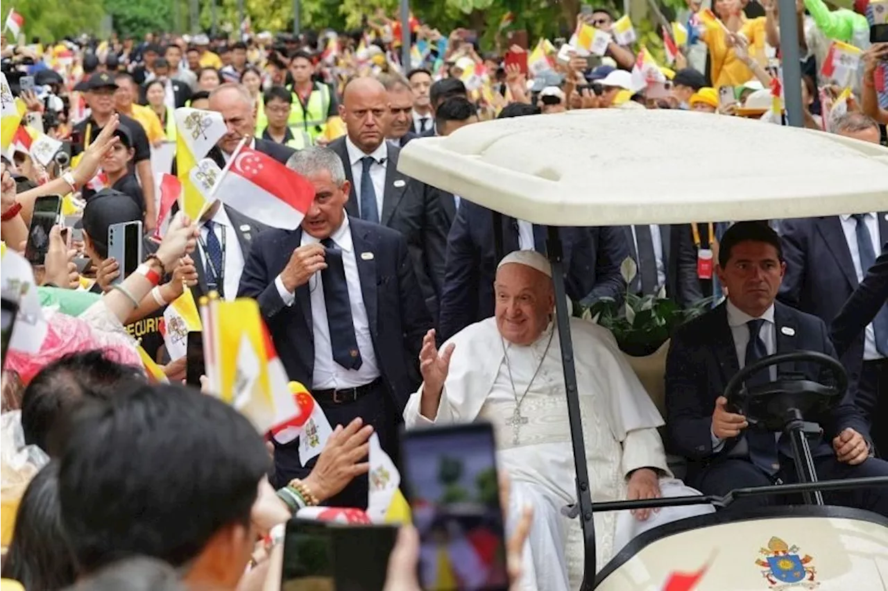 Pope Francis arrives in Singapore for three-day state visit