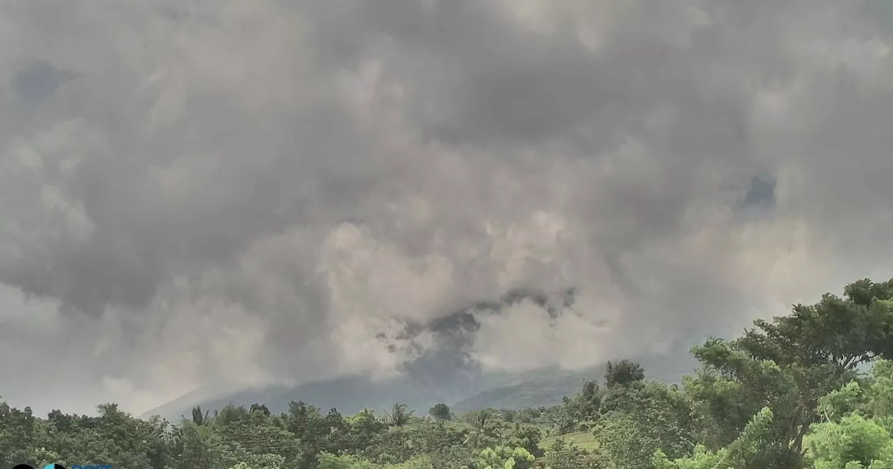 Some 300 residents evacuate as Mt. Kanlaon poses threat