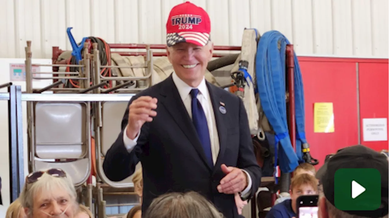 Biden indossa un cappello di Trump: la Casa Bianca spiega il motivo del gesto