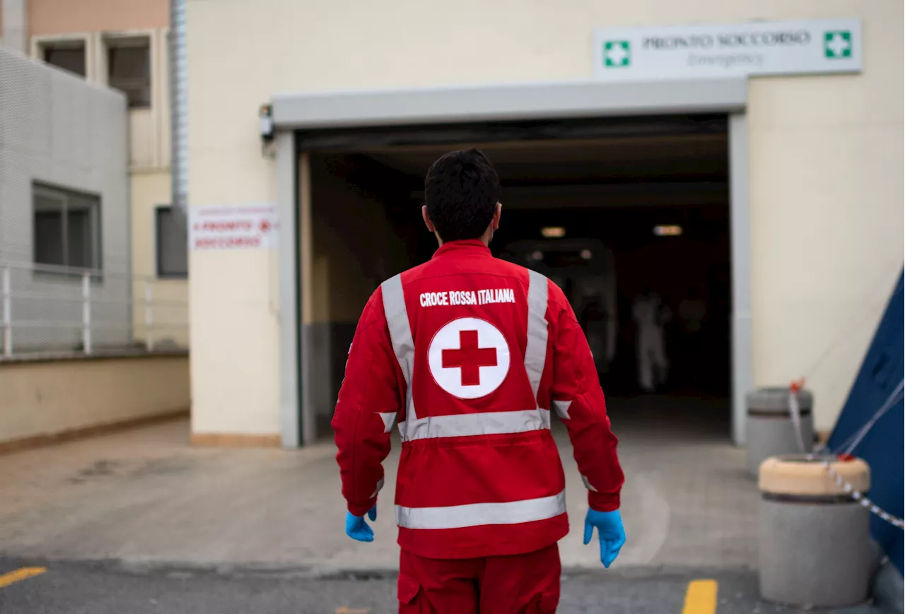 Infermieri e medici aggrediti, le misure allo studio contro l'escalation di violenze