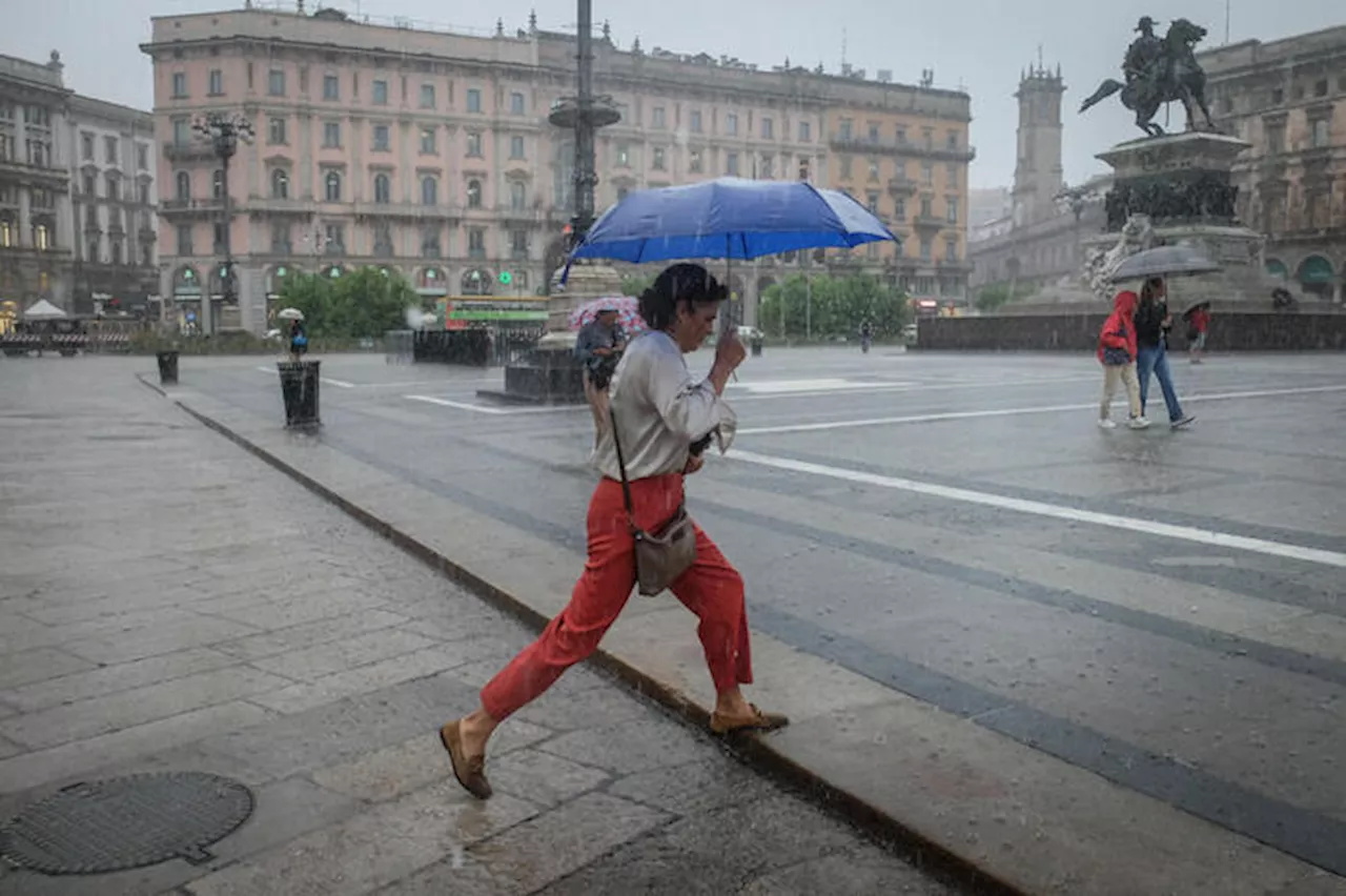 Perturbazione sull'Italia, termometro giù con piogge e vento