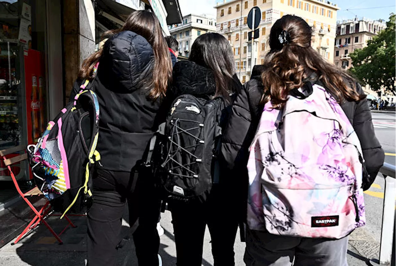 Primo giorno di scuola con vodka, una quindicenne finisce in ospedale