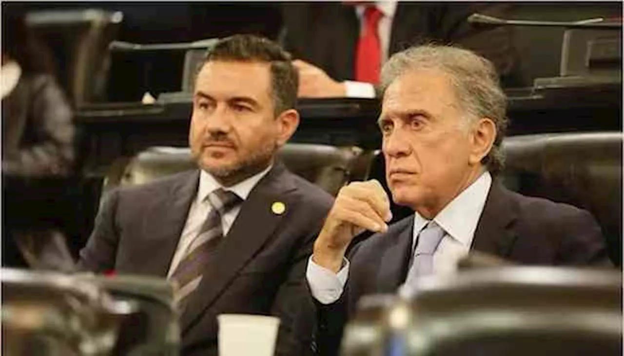 PAN expulsa a Yunes Márquez y Yunes Linares por votar a favor de reforma judicial