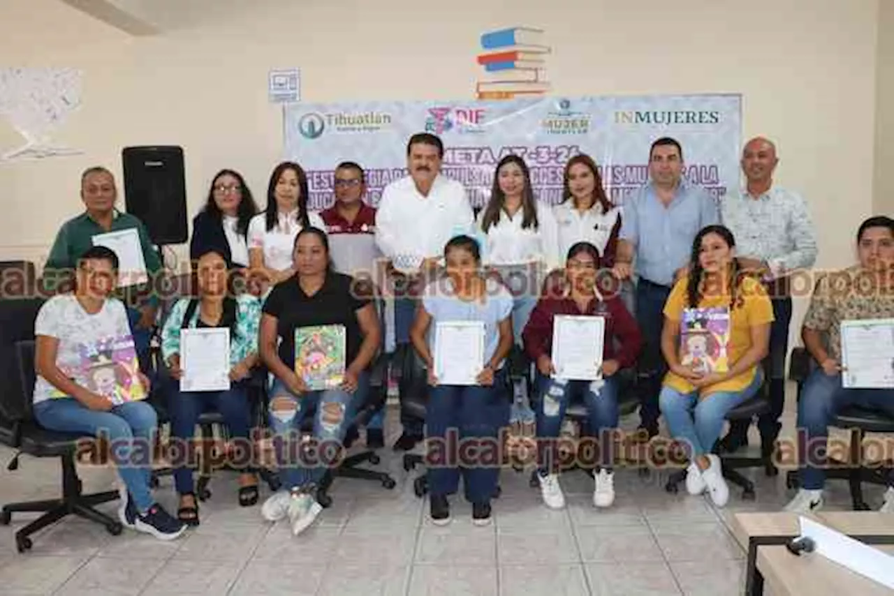 Superan 14 mujeres situación de rezago educativo, en Tihuatlán