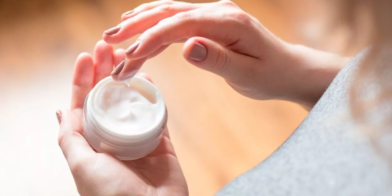 4 Major Magnesium Lotion Benefits, From Sleep to Skincare