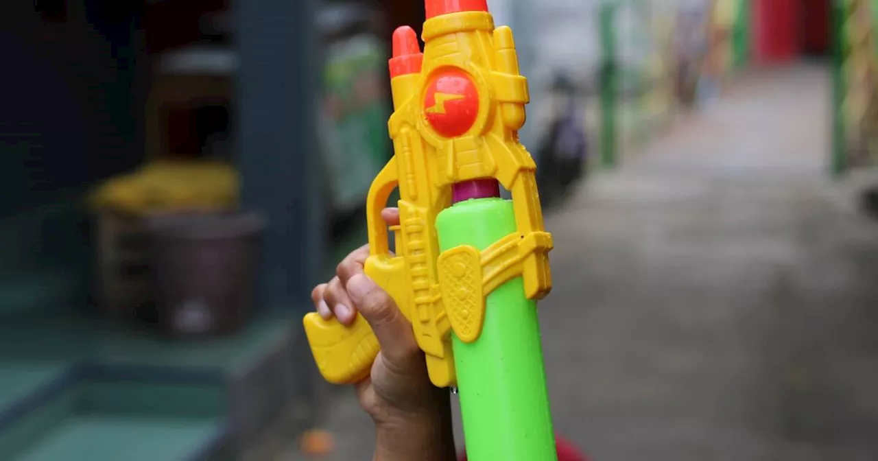 Confusion after Ontario resident arrested for spraying someone with water gun