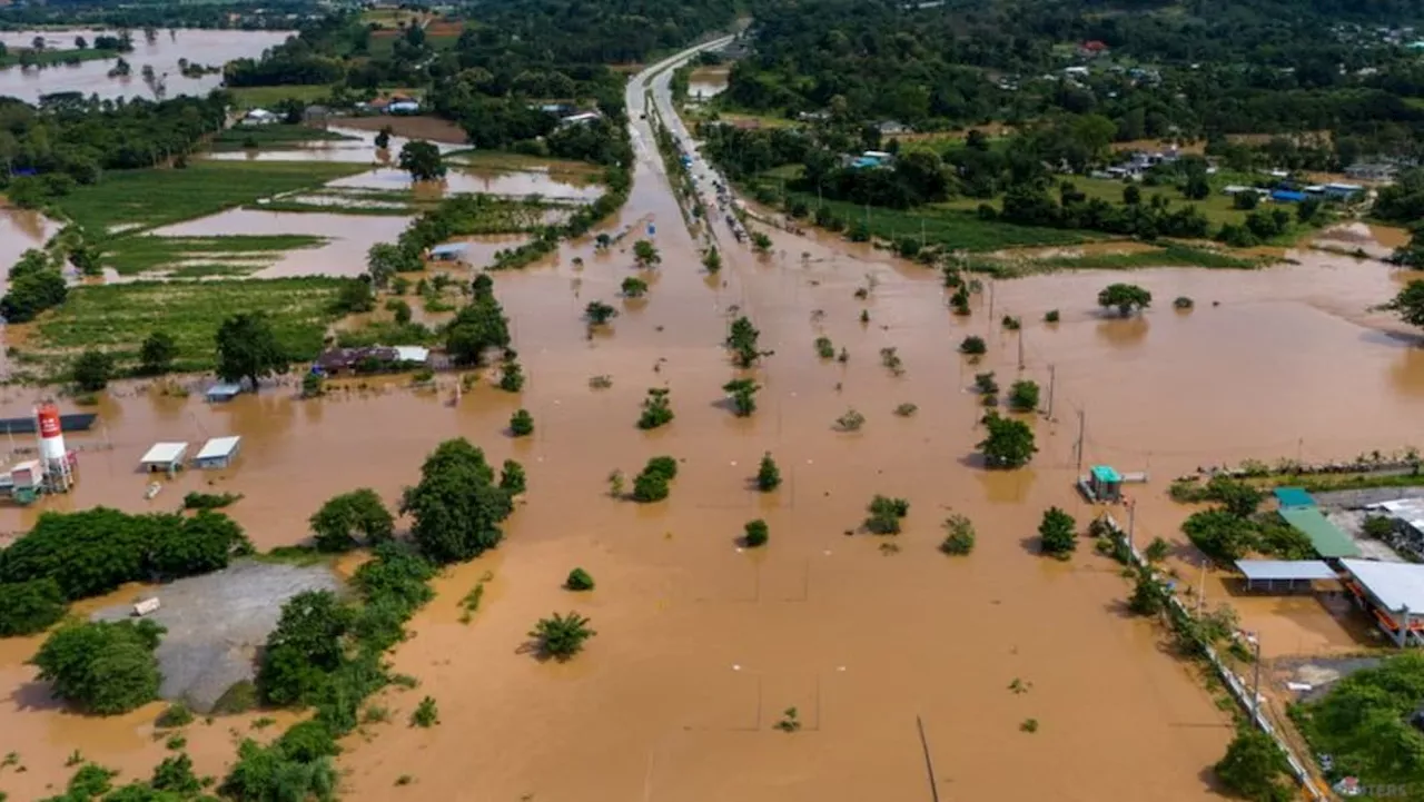 Flooding in Thailand maroons thousands in northern province