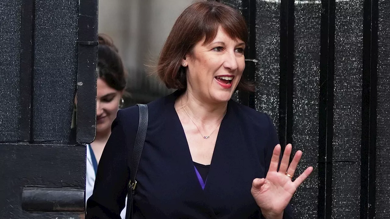 Rachel Reeves defends claiming £3,700 in energy expenses to heat second home despite axing winter...