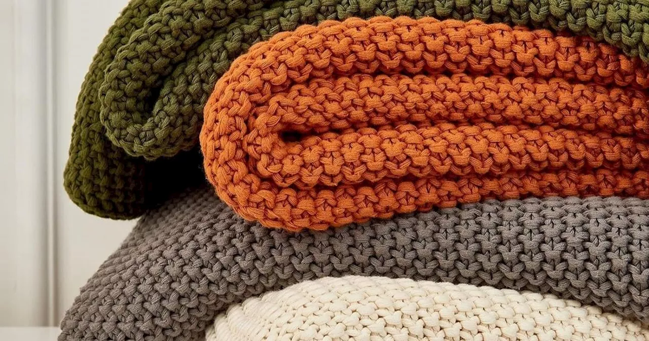 5 cozy throw blankets for fall