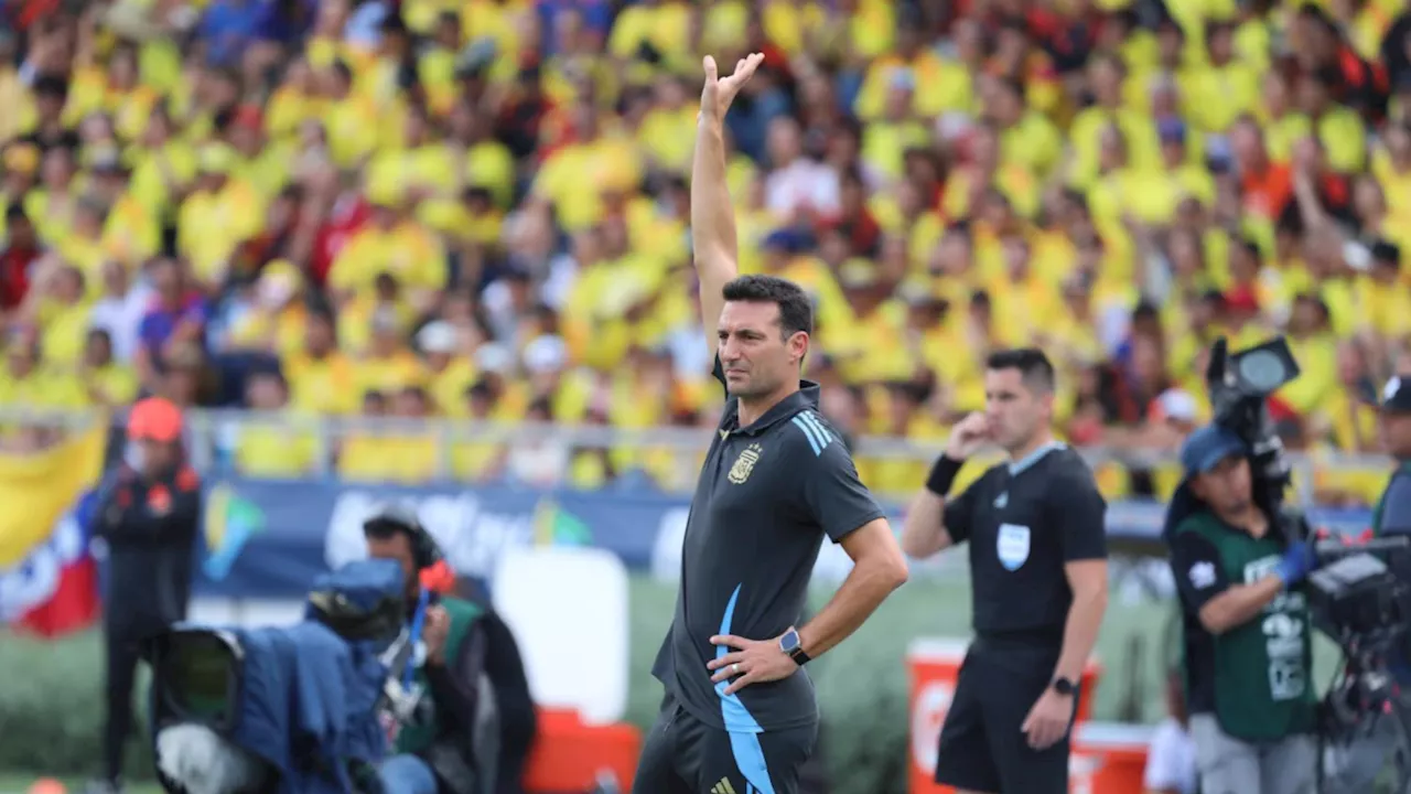 Esto le dijo Lionel Scaloni a Daniel Muñoz por el penal del partido