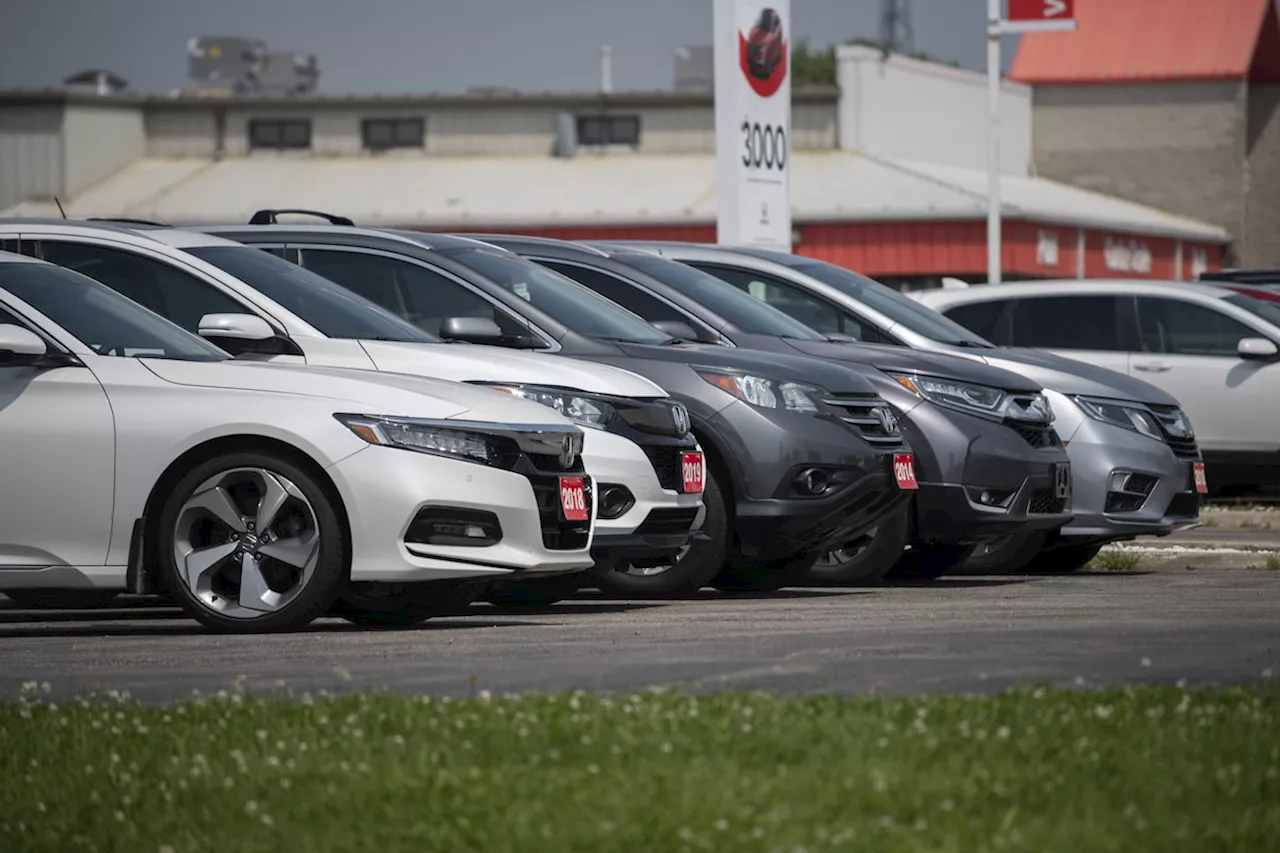 Need new wheels? As the economy slows, dealers are dealing