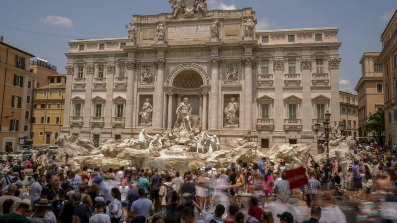 Italia cobrará a turistas por acercarse a Fontana di Trevi; para romanos seguirá siendo gratis