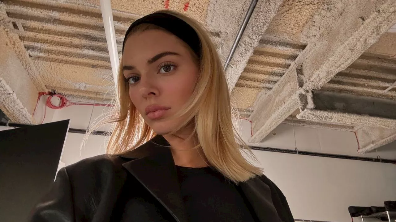 Kendall Jenner si fa bionda: la nuova tinta 'NYC Blonde' ispirata a Carolyn Bessette-Kennedy