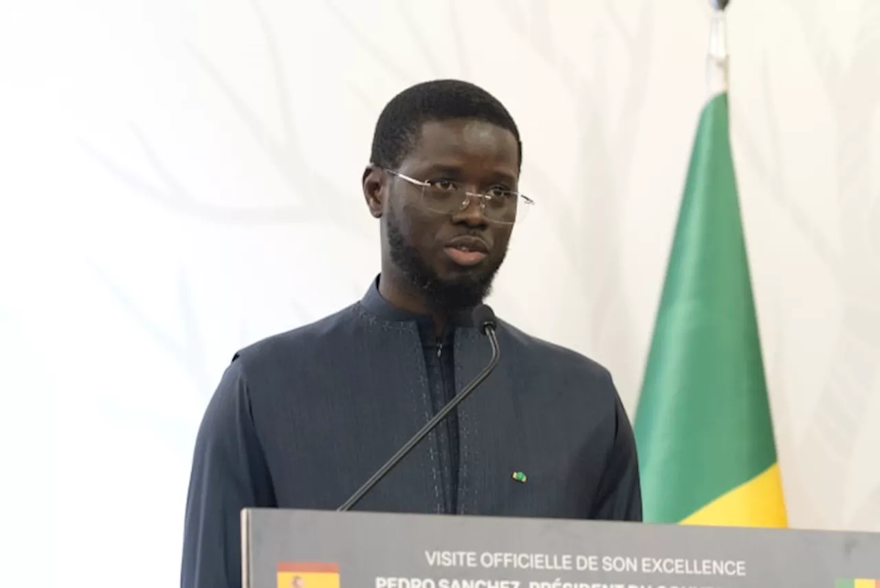 Senegal's president dissolves parliament to call a snap legislative election