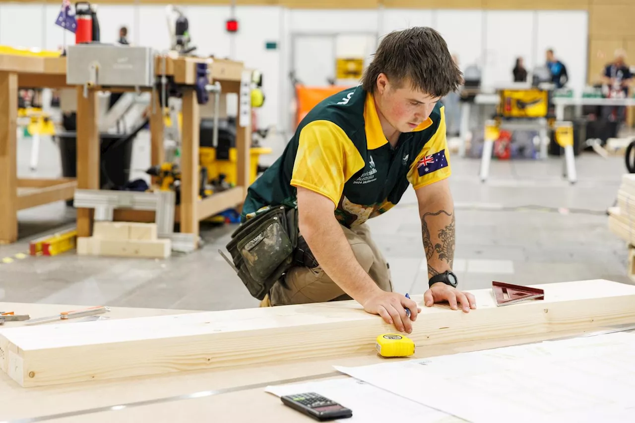 Aux WorldSkills, à Lyon, des jeunes du monde entier défendent les métiers du bois