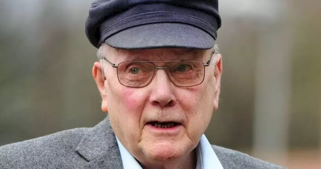 Coronation Street and Carry On star Kenneth Cope dies aged 93