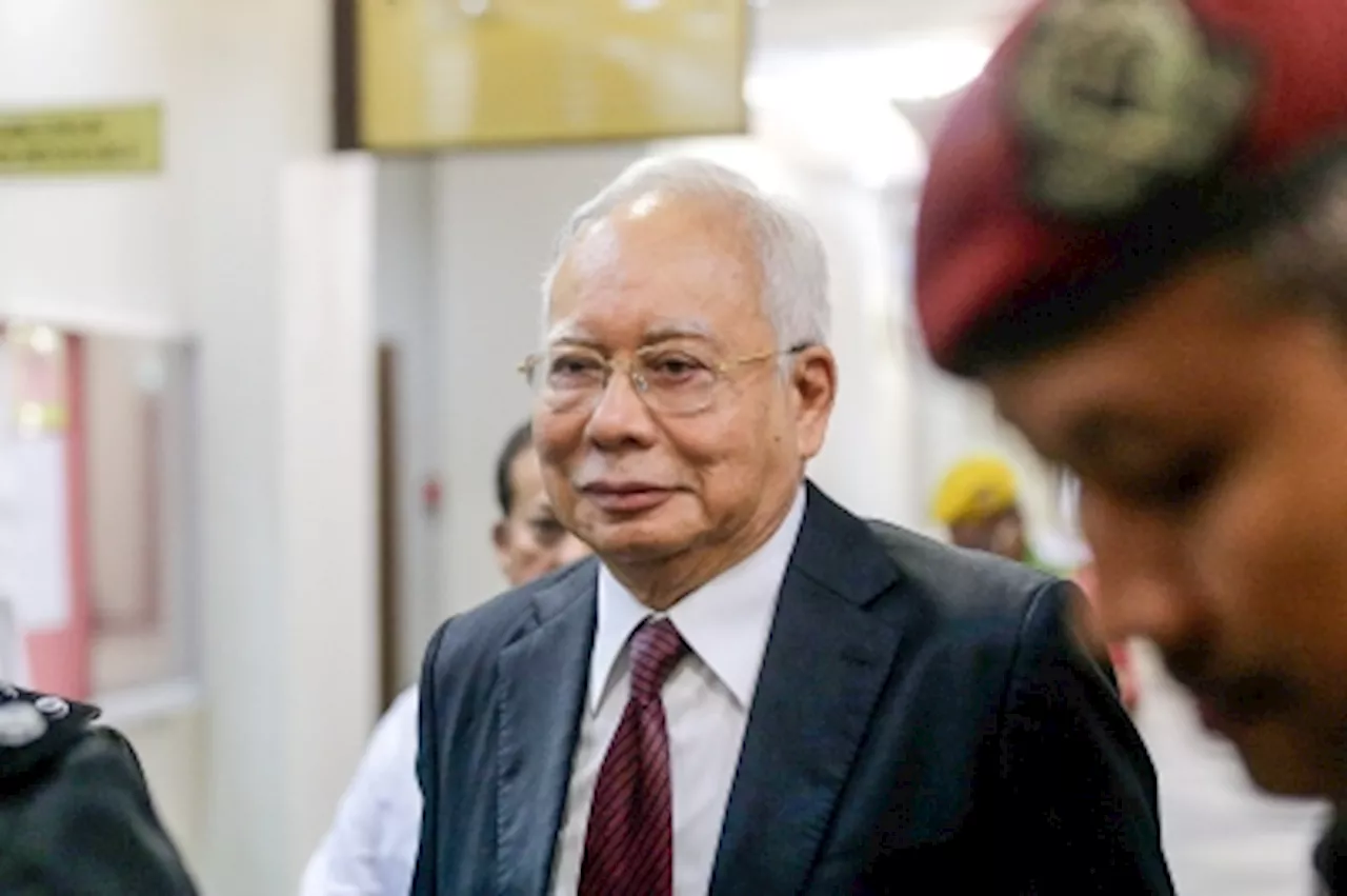 Hospitalised Najib still on MC for knee pain, 1MDB trial postponed again for two more days