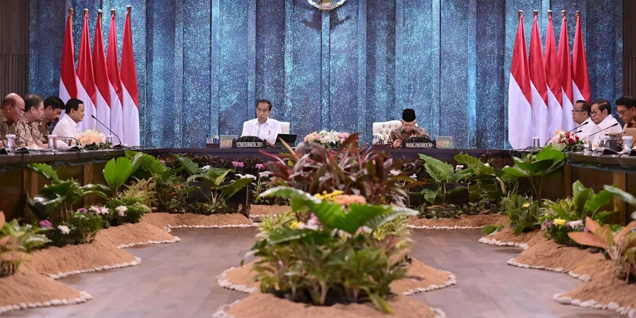 Presiden Jokowi dan Wapres Ma'ruf Amin Terbang ke IKN untuk Sidang Kabinet Terakhir