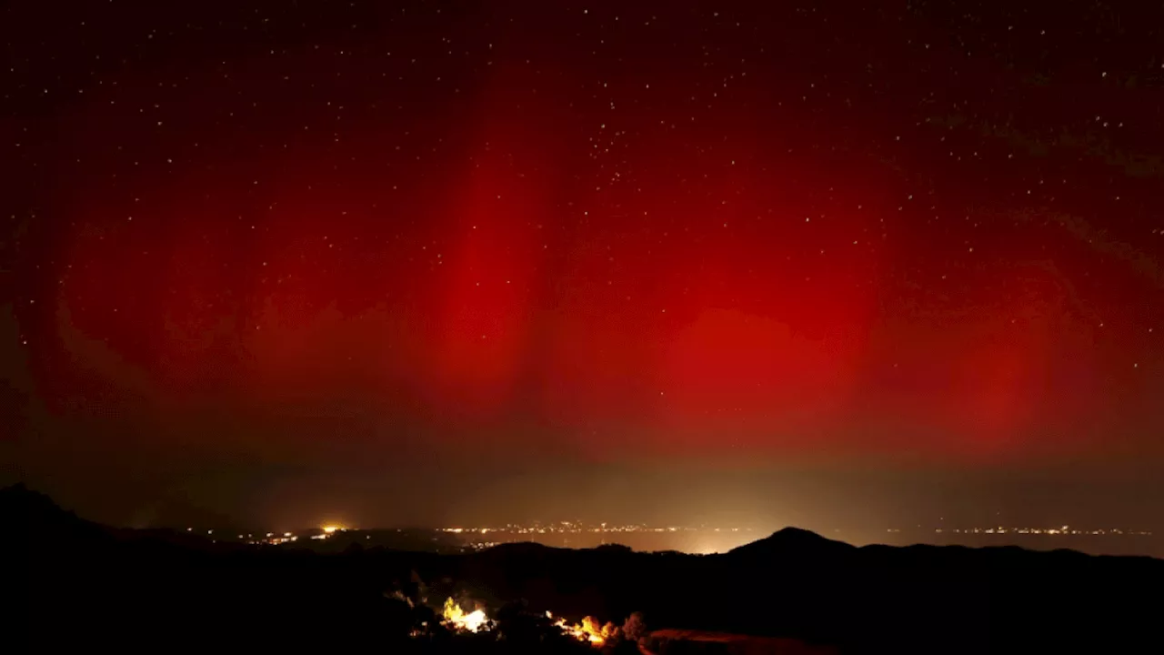 ‘Faint' Northern Lights possible overnight as far south as Illinois