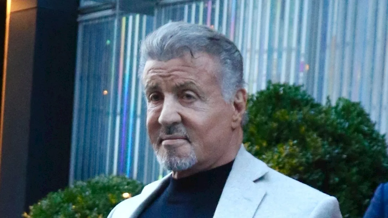 Sylvester Stallone genießt Sommerurlaub mit neuer Haarpracht