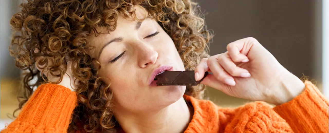 5 Ways You Can Resist Food Cravings And Stick to Healthy Eating