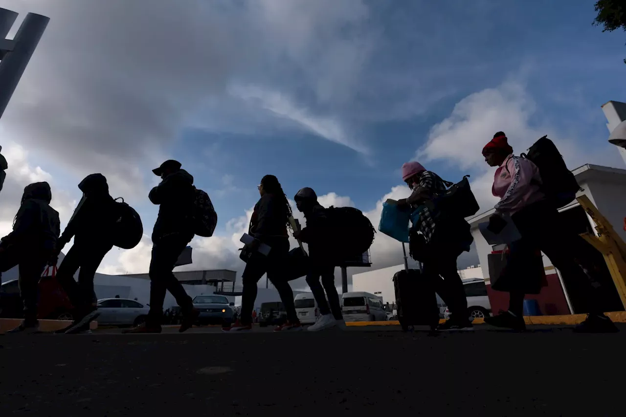 Migrantes que atravessam a fronteira dos EUA apreensivos com possível regresso de Trump à Casa Branca