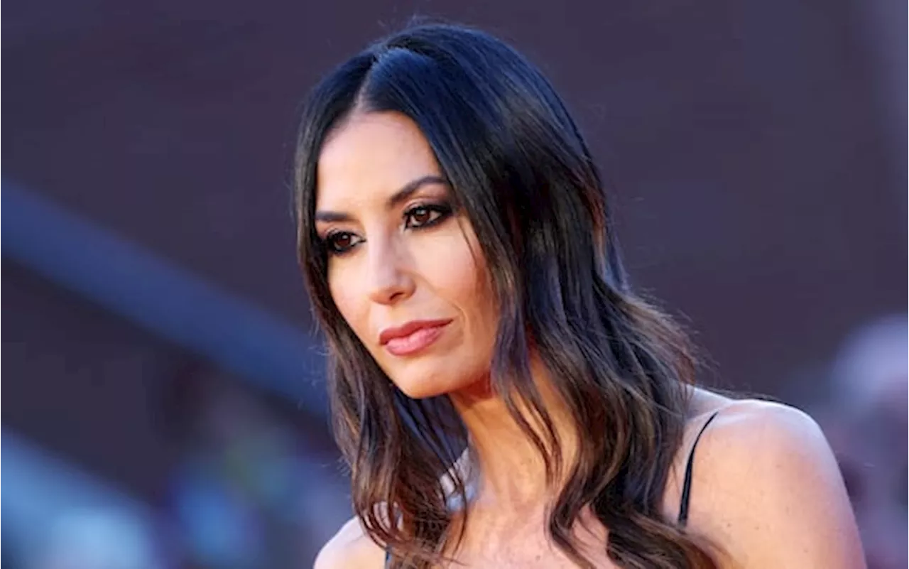 Elisabetta Gregoraci ricoverata in ospedale, la foto sui social: “Ora devo fermarmi”