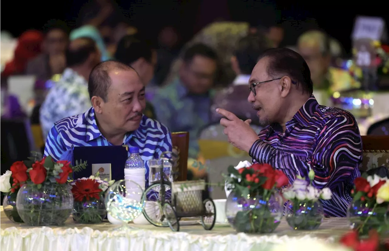 Anwar throws shade on former Sabahan leaders for not fighting for state rights