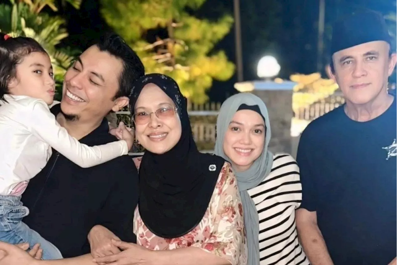 Syamsul Yusof reunites with parents after years apart, joined by ex-wife Puteri Sarah