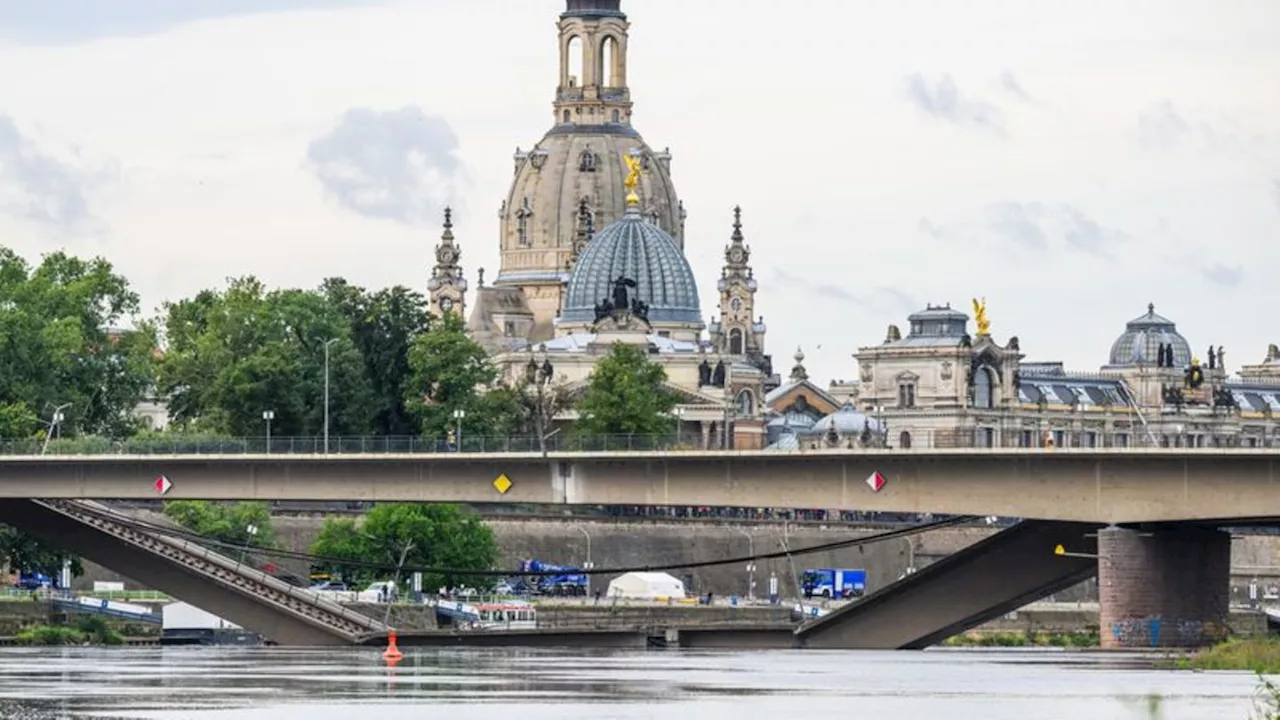 Nach Brückeneinsturz: Teilabriss der Carolabrücke in Dresden beginnt